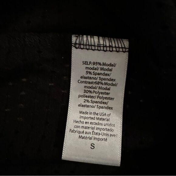 Beyond Yoga Perforated tank - Picture 5 of 6